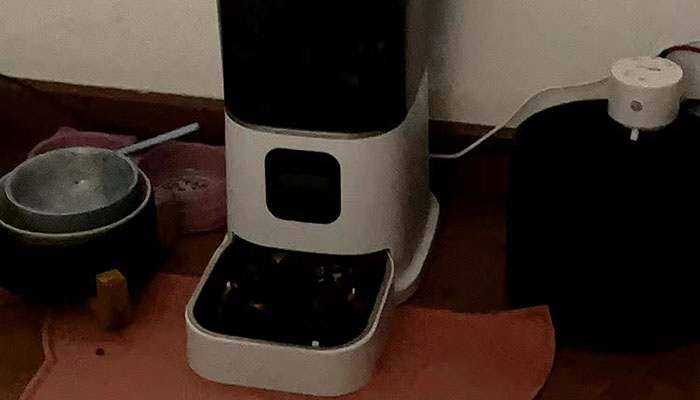 寵物喂食器組成部分包括哪些？有什么優點